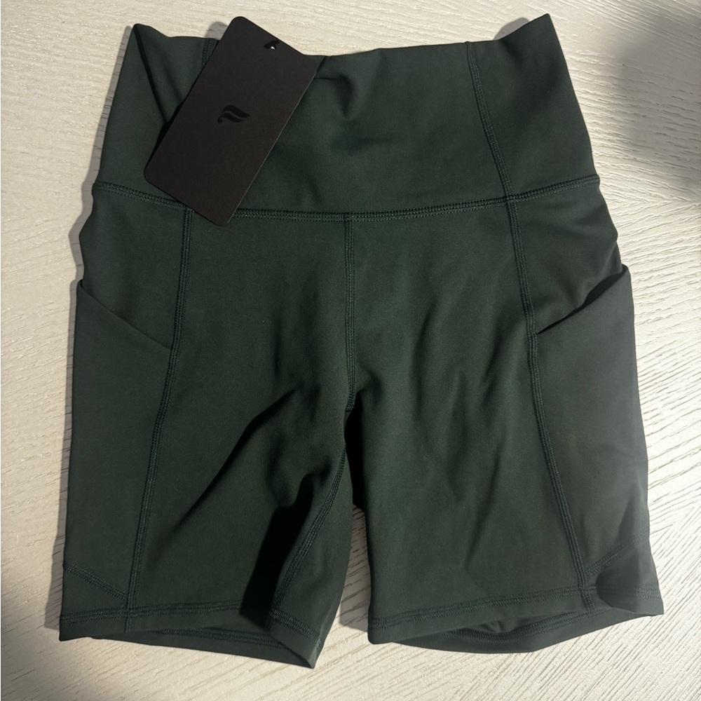 Women's Green Shorts from Fabletics size XS & NEVER WORN!